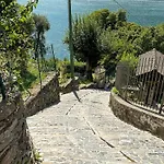 Sonia Raphael アパート *