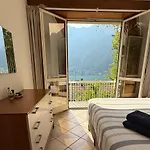 Sonia Raphael * Pognana Lario